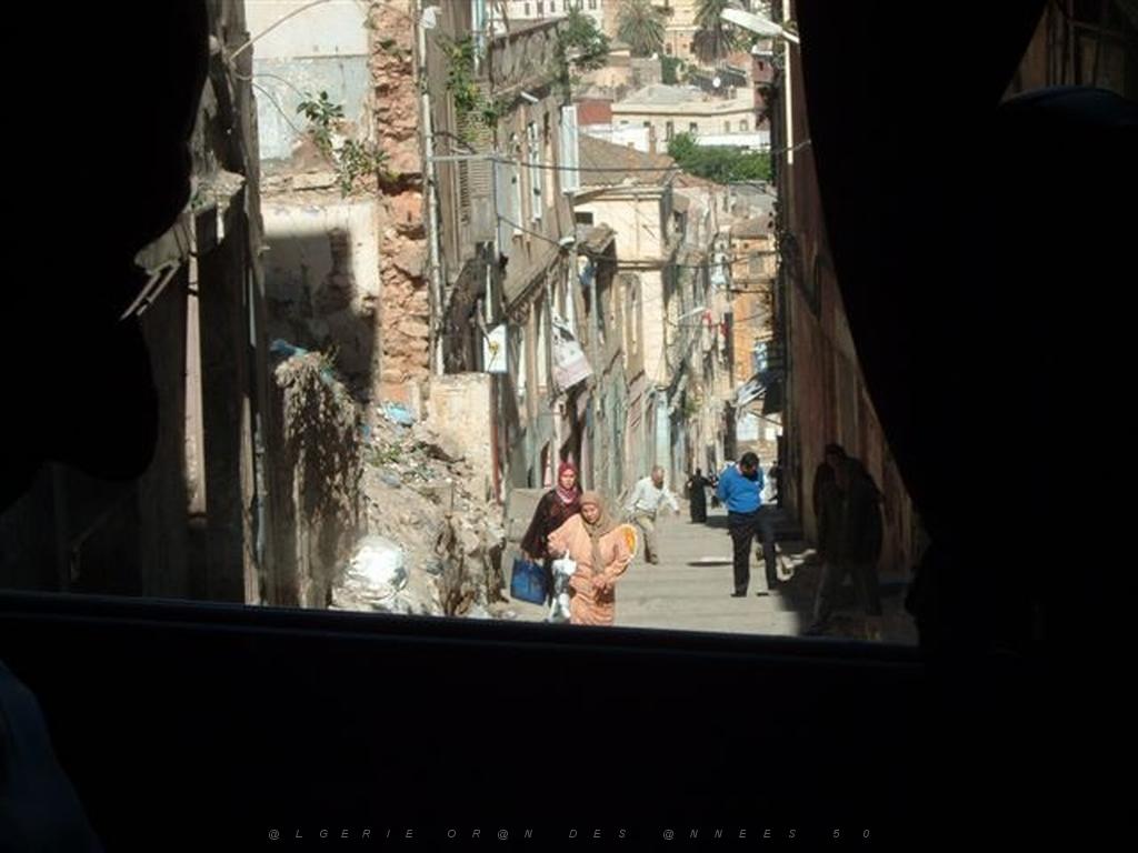 06 2006 ORAN RUE DE GENES.jpg